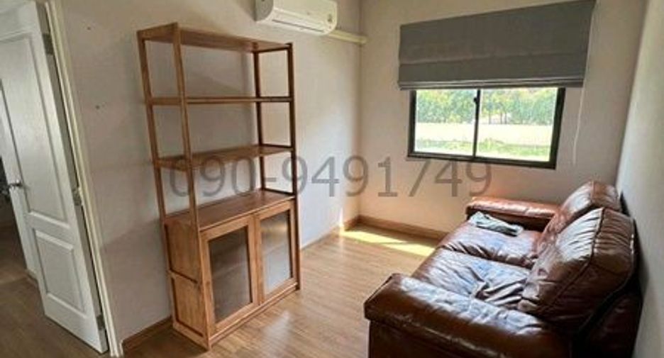 For rent 4 bedrooms townhouse in Khlong Sam Wa, Bangkok