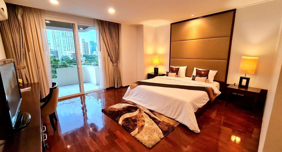 For rent 2 bedrooms serviced apartment in Watthana, Bangkok