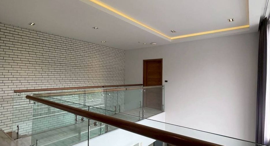 出租 和 出售 5 卧室 独立屋 在 Mueang Chiang Mai, Chiang Mai