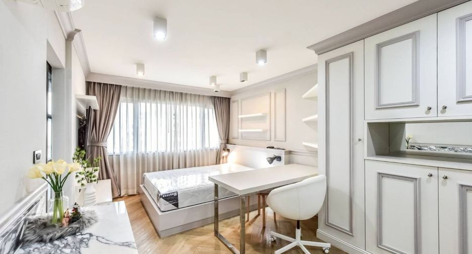For sale 1 bed condo in Yan Nawa, Bangkok