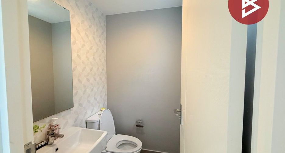 For sale 2 bedrooms townhouse in Khlong Luang, Pathum Thani