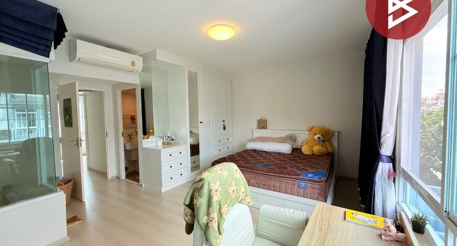 For sale 2 bedrooms townhouse in Khlong Luang, Pathum Thani
