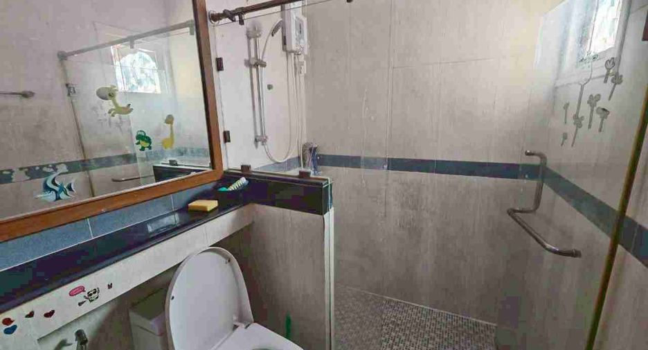 For sale 4 bedrooms house in Suan Luang, Bangkok