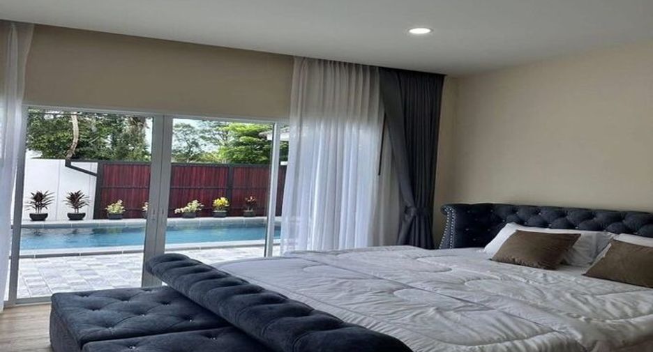 For rent 3 bedrooms villa in Bang Lamung, Chonburi