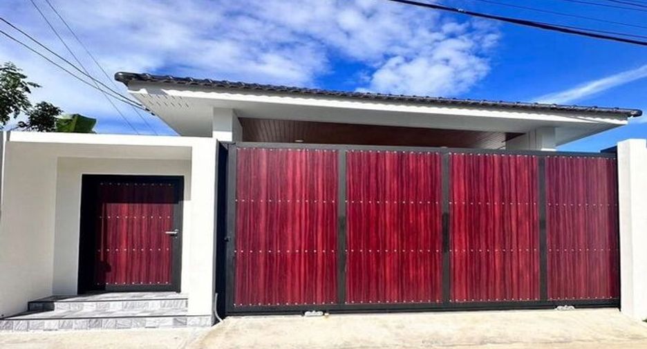 For rent 3 bedrooms villa in Bang Lamung, Chonburi