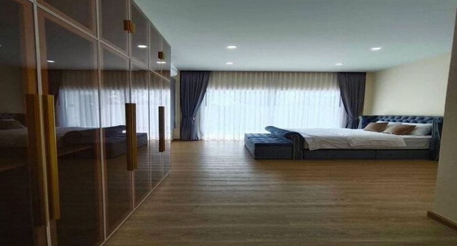 For rent 3 bedrooms villa in Bang Lamung, Chonburi