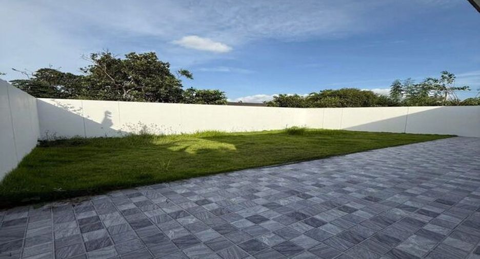 For rent 3 bedrooms villa in Bang Lamung, Chonburi