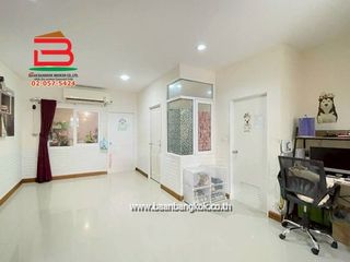 For sale 4 bedrooms townhouse in Sai Mai, Bangkok