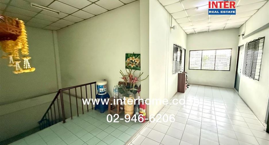 For sale 34 bedrooms apartment in Lat Phrao, Bangkok