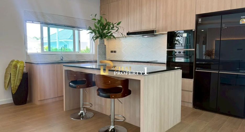 For sale 3 bedrooms villa in Hua Hin, Prachuap Khiri Khan
