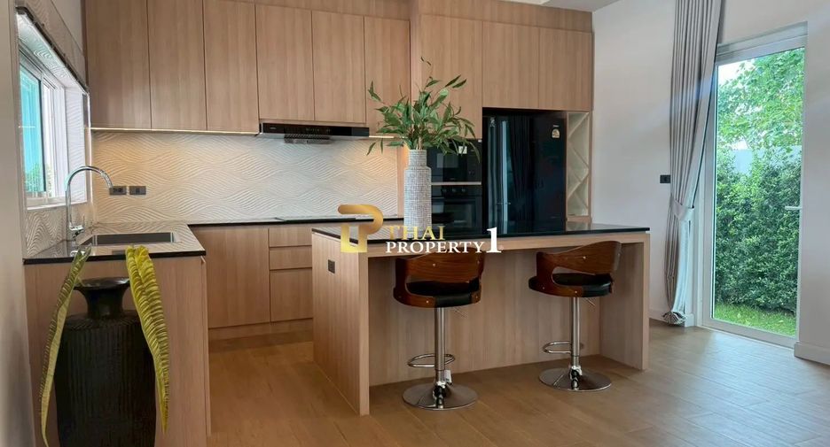 For sale 3 bedrooms villa in Hua Hin, Prachuap Khiri Khan