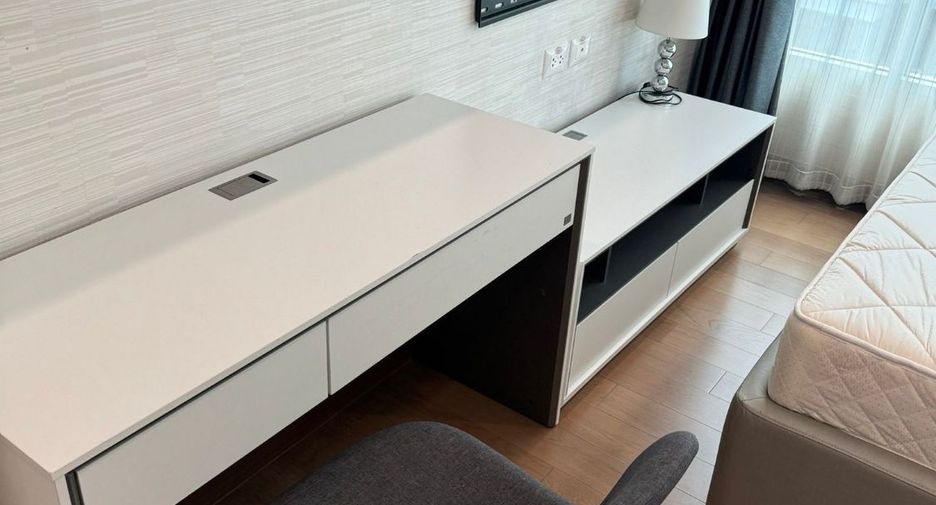 Condo en alquiler y en venta de 2 habitaciones en Ratchathewi, Bangkok