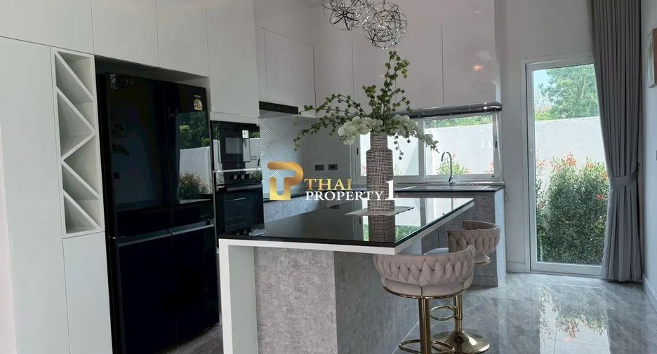 For sale 3 bedrooms villa in Hua Hin, Prachuap Khiri Khan