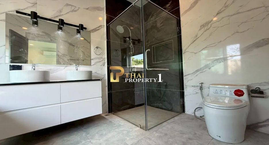 For sale 3 bedrooms villa in Hua Hin, Prachuap Khiri Khan