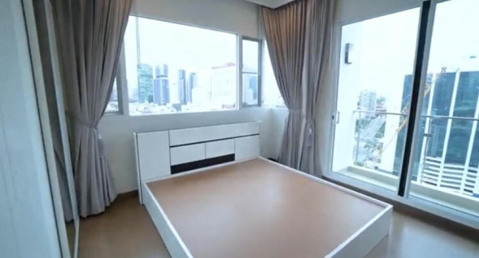 For sale 2 bedrooms condo in Ratchathewi, Bangkok