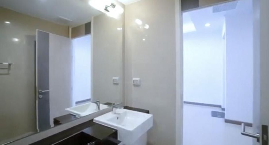 For sale 2 bedrooms condo in Ratchathewi, Bangkok