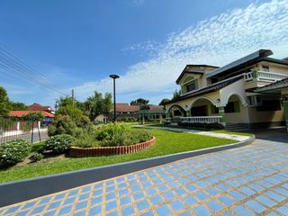For sale 6 bedrooms house in Mueang Chiang Mai, Chiang Mai