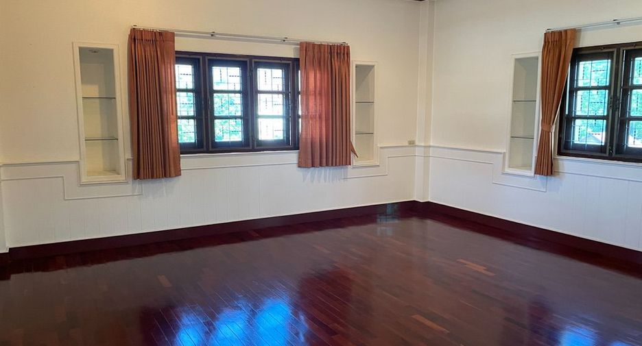 Продажа 6 спальни дом в Mueang Chiang Mai, Чианг Маи