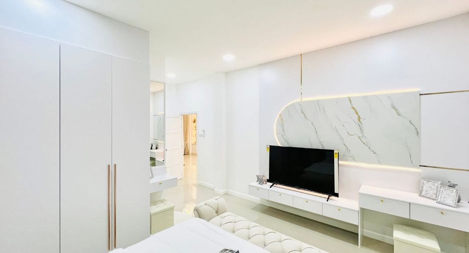 For sale 3 bedrooms house in Bang Lamung, Chonburi