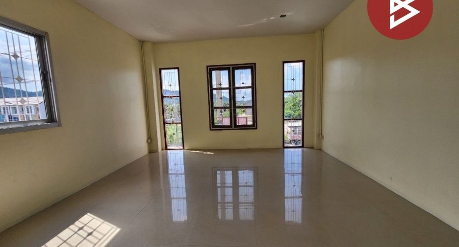 Local comercial en venta de 2 habitaciones en Mueang Chon Buri, Chonburi