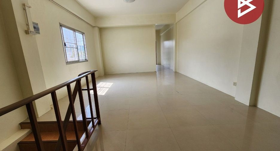 Local comercial en venta de 2 habitaciones en Mueang Chon Buri, Chonburi
