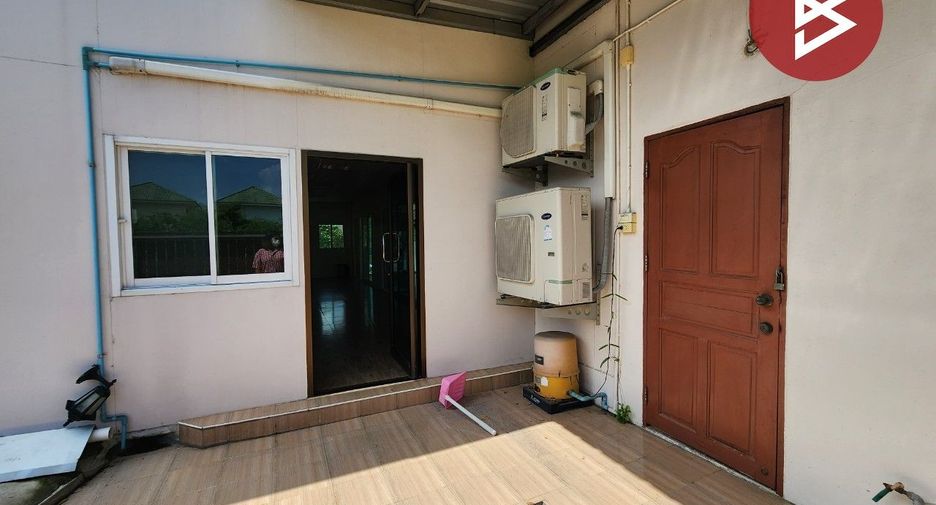 Local comercial en venta de 2 habitaciones en Mueang Chon Buri, Chonburi