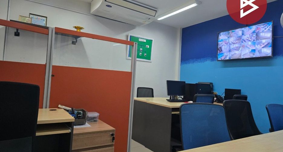 For sale 8 bedrooms house in Bang Kapi, Bangkok