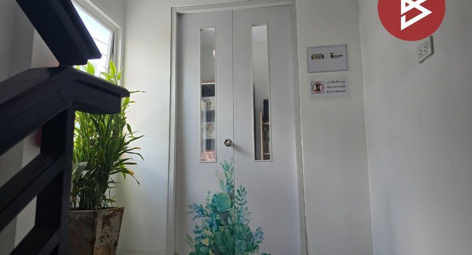 For sale 8 bedrooms house in Bang Kapi, Bangkok