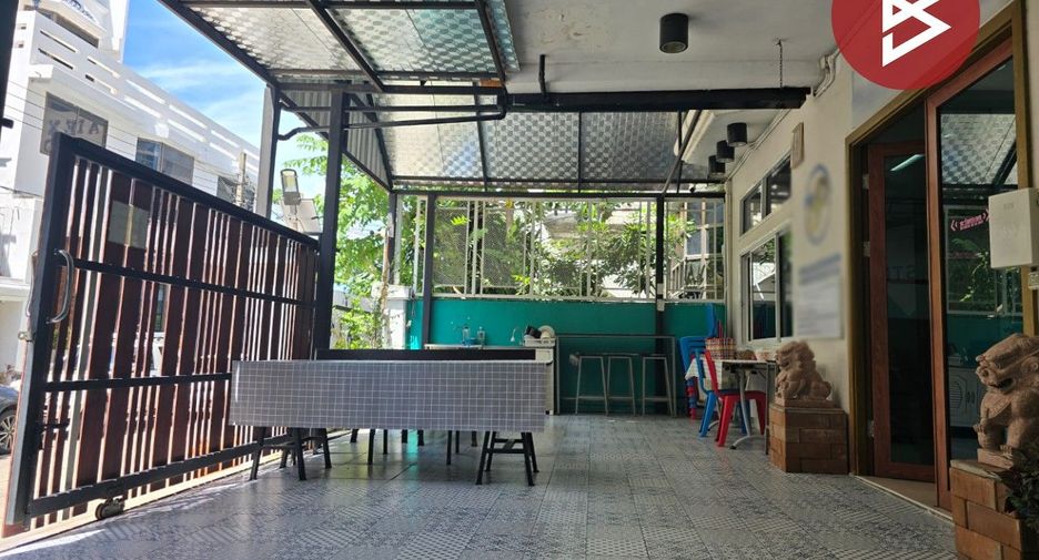 For sale 8 bedrooms house in Bang Kapi, Bangkok