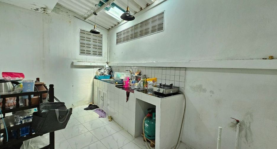 For sale 2 bedrooms townhouse in Mueang Chon Buri, Chonburi