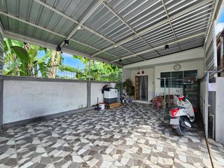 Casa adosada en venta de 2 habitaciones en Mueang Chon Buri, Chonburi