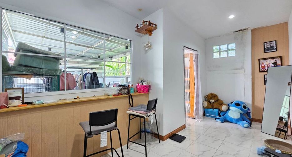 For sale 2 bedrooms townhouse in Mueang Chon Buri, Chonburi