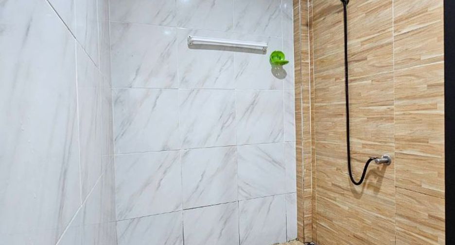 For sale 2 bedrooms townhouse in Mueang Chon Buri, Chonburi