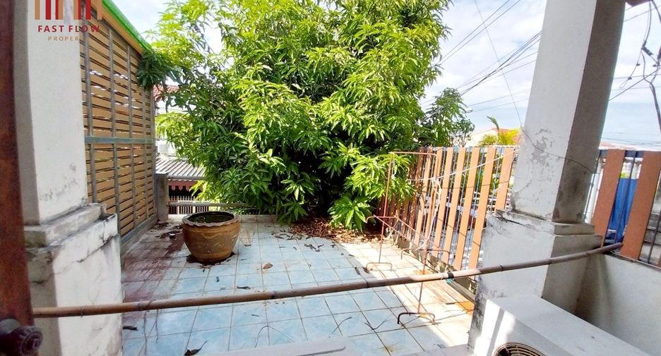 Reihenhaus zum Kauf mit 2 Zimmer in Bang Yai, Nonthaburi