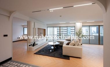 For sale 2 bedrooms condo in Watthana, Bangkok
