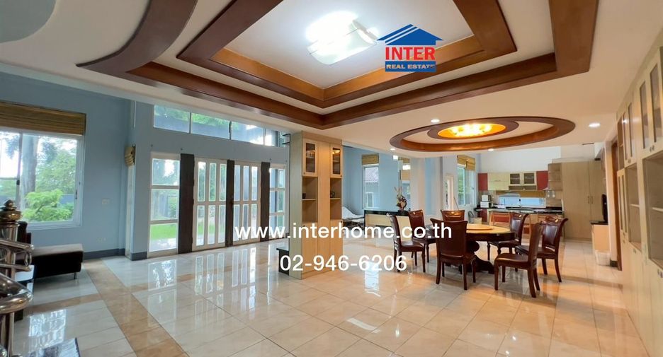 For sale 8 ベッドルーム house in Khlong Sam Wa, Bangkok