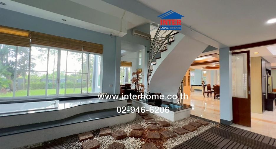 For sale 8 ベッドルーム house in Khlong Sam Wa, Bangkok