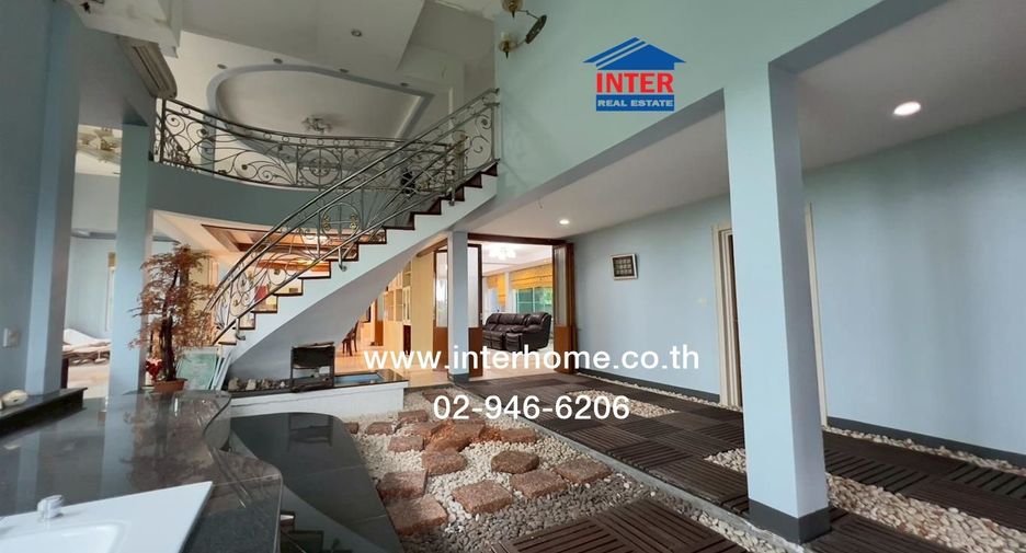 For sale 8 ベッドルーム house in Khlong Sam Wa, Bangkok