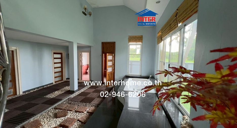 For sale 8 ベッドルーム house in Khlong Sam Wa, Bangkok