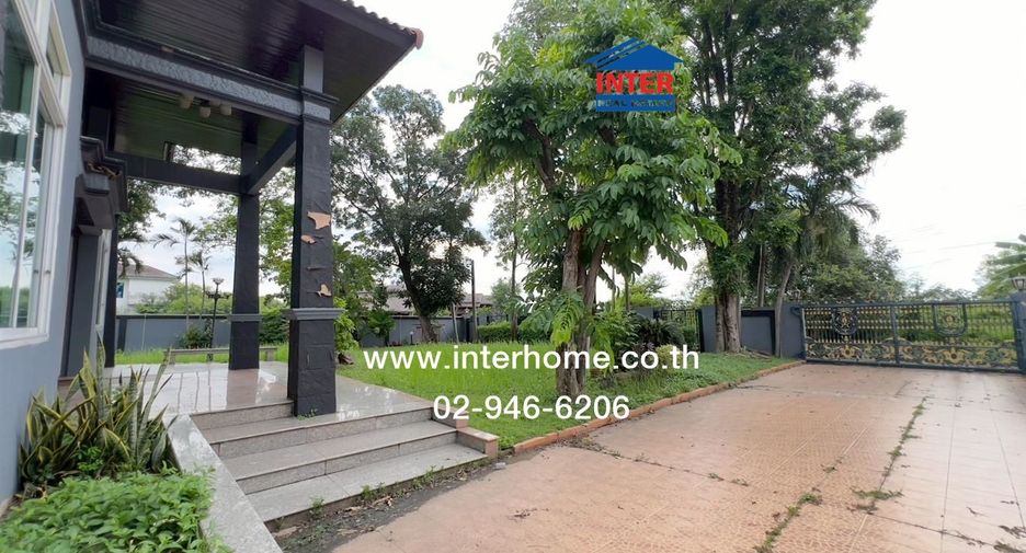 For sale 8 ベッドルーム house in Khlong Sam Wa, Bangkok