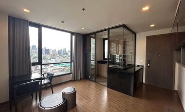 For sale 1 bed condo in Khlong Toei, Bangkok