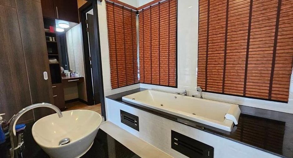 Casa en alquiler de 3 habitaciones en Mueang Chon Buri, Chonburi