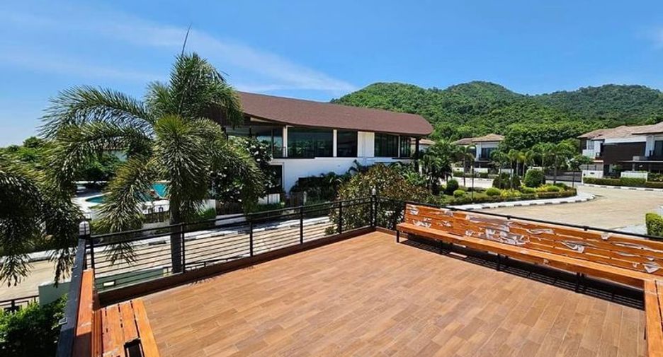 Casa en alquiler de 3 habitaciones en Mueang Chon Buri, Chonburi