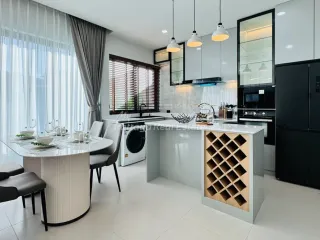 Villa en venta de 3 habitaciones en Bang Lamung, Chonburi
