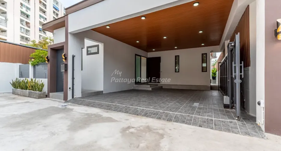 Villa en venta de 3 habitaciones en Bang Lamung, Chonburi