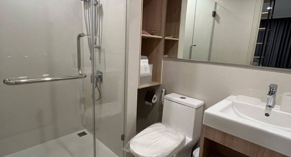 For sale 1 Beds condo in Bang Na, Bangkok