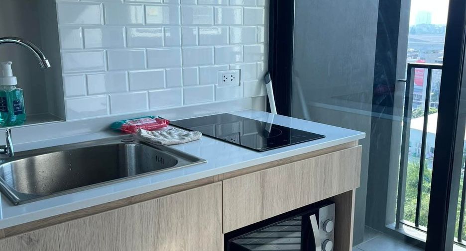 For sale 1 Beds condo in Bang Na, Bangkok