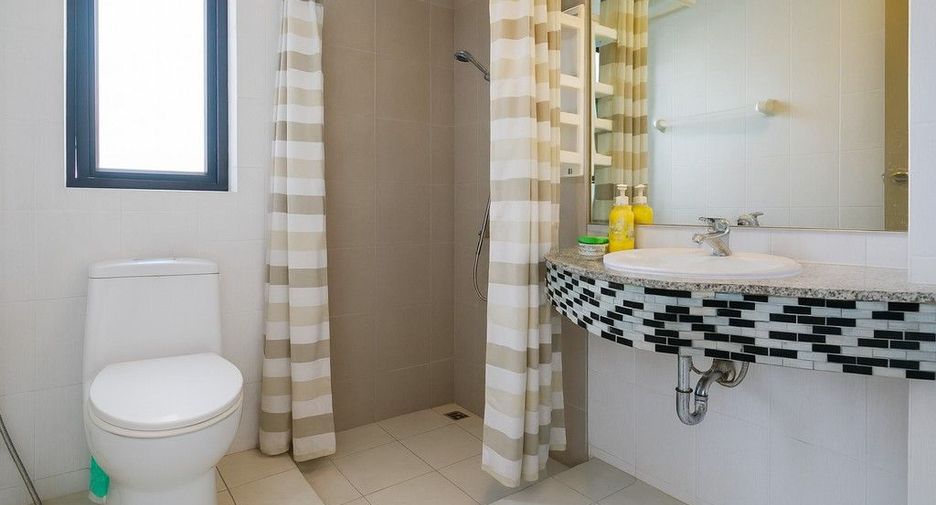 Haus zur Miete mit 3 Zimmer in Sattahip, Chonburi