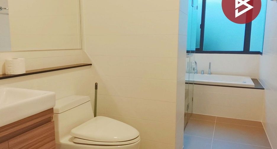 For sale 5 bedrooms house in Taling Chan, Bangkok