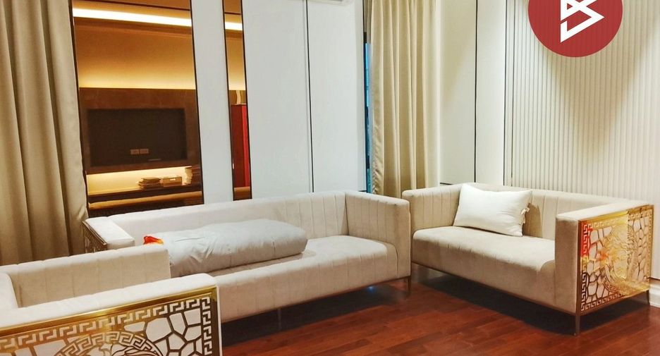 For sale 5 bedrooms house in Taling Chan, Bangkok